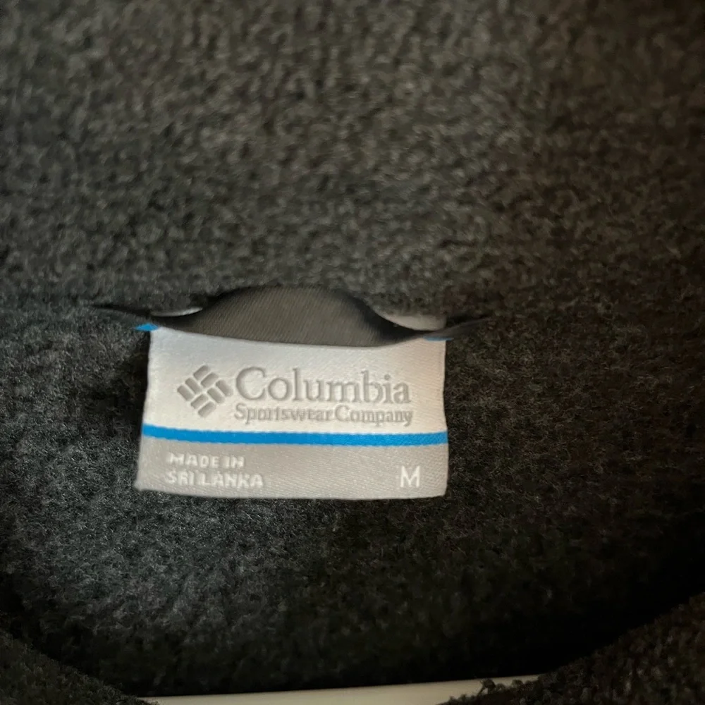 Columbia zip up fleece jacket size Medium